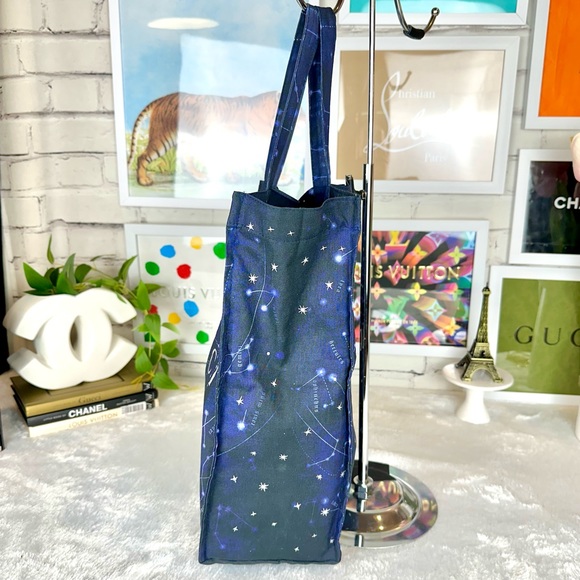 GUCCI galaxy space cloth shopping tote bag with sturdy organizer insert - Picture 3 of 10